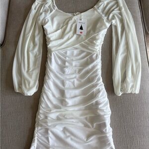 Chic White Long Sleeve Dress